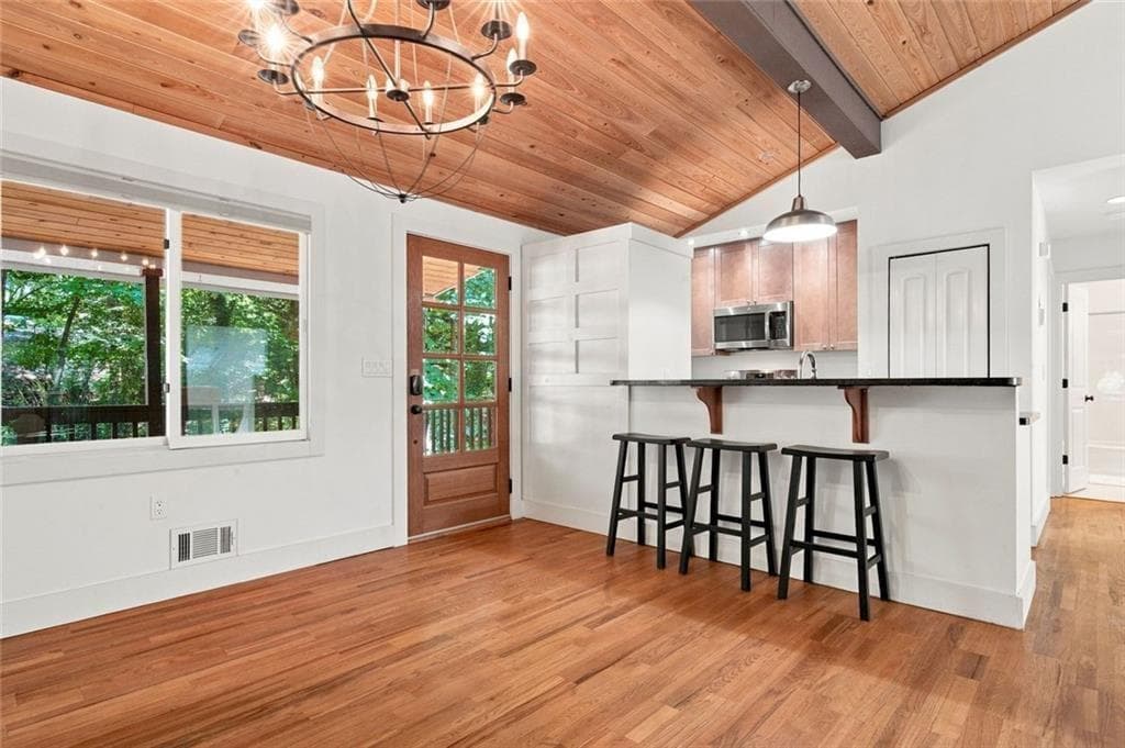 4 bedroom, 3 bathroom, 2,300 sq ft single family residence for sale at 7875 Robin Road, Cumming, GA 30041 — photo 5