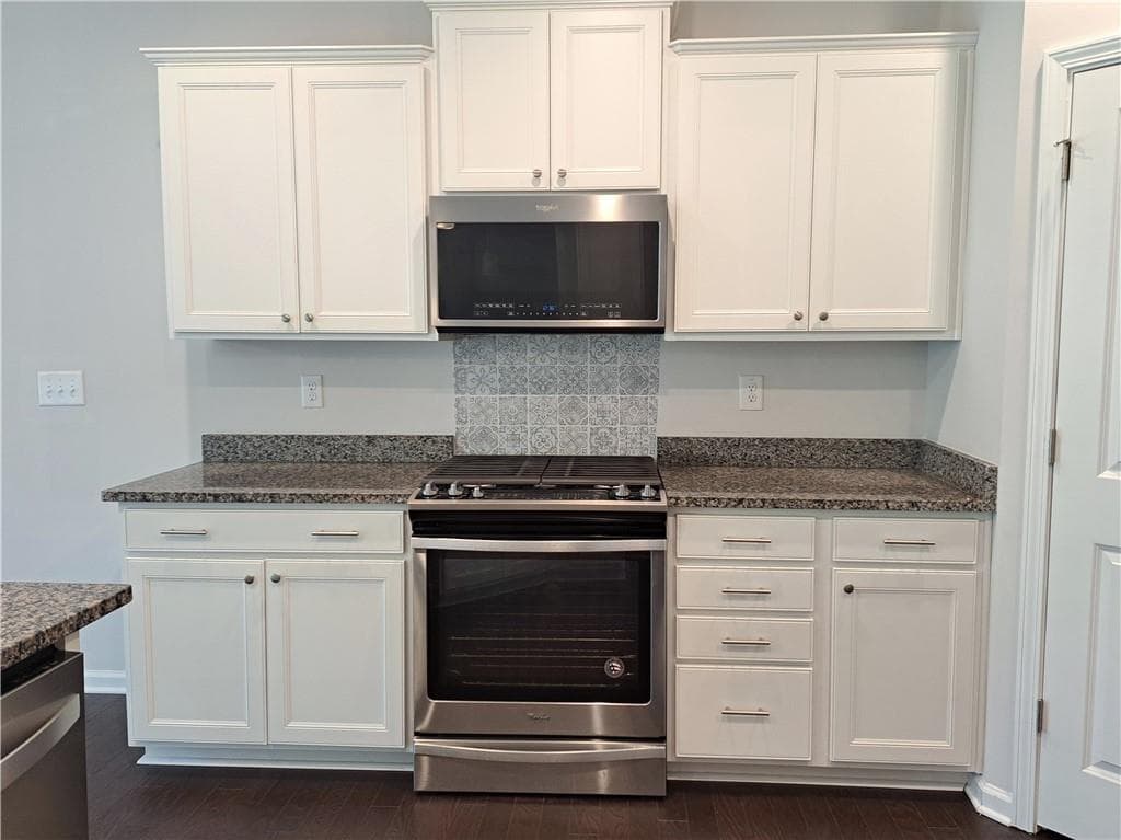 3 bedroom, 3 bathroom, 1,999 sq ft townhouse for rent at 2775 Port Bow Lane, Cumming, GA 30041 for $2,400 a month — photo 5