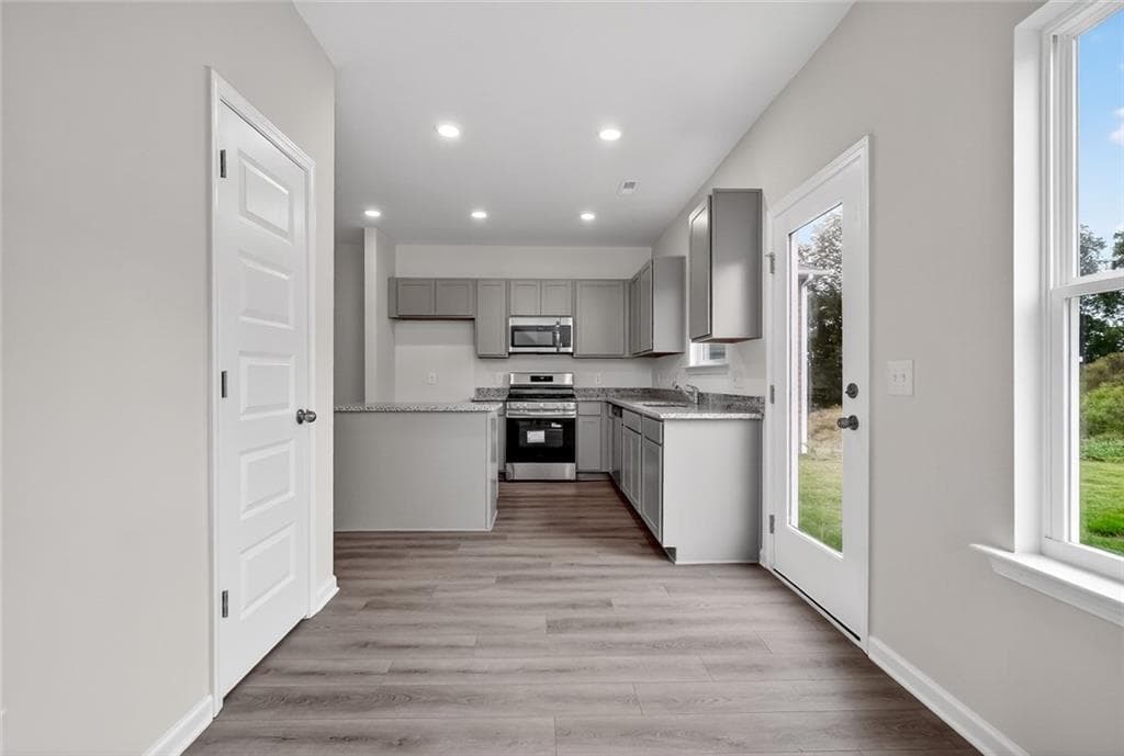 3 bedroom, 3 bathroom, 1,214 sq ft single family residence for sale at 211 Rory Drive, Calhoun, GA 30701 — photo 10
