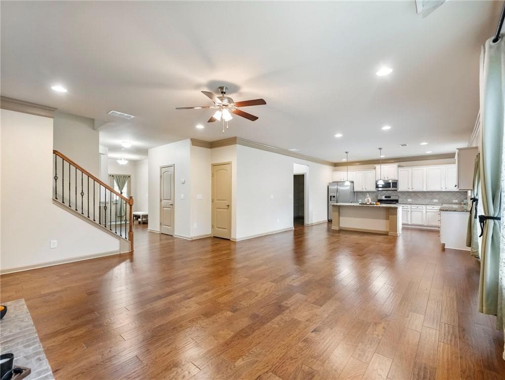4 bedroom, 3 bathroom, 3,433 sq ft single family residence for sale at 5915 Park Bay Court, Flowery Branch, GA 30542 — photo 9