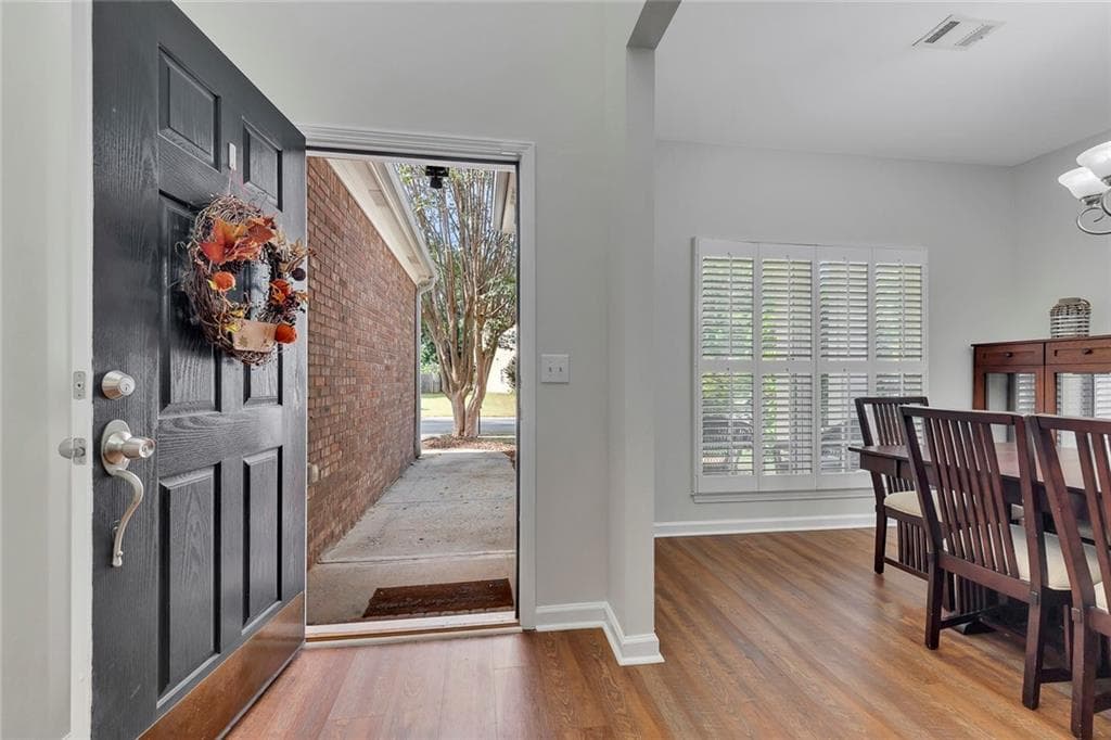 4 bedroom, 3 bathroom, 2,319 sq ft single family residence for sale at 419 Highlands Loop, Woodstock, GA 30188 — photo 6