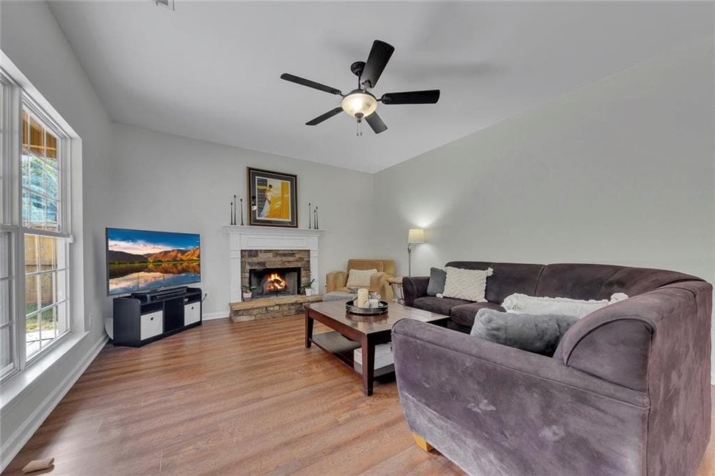 4 bedroom, 3 bathroom, 2,319 sq ft single family residence for sale at 419 Highlands Loop, Woodstock, GA 30188 — photo 10