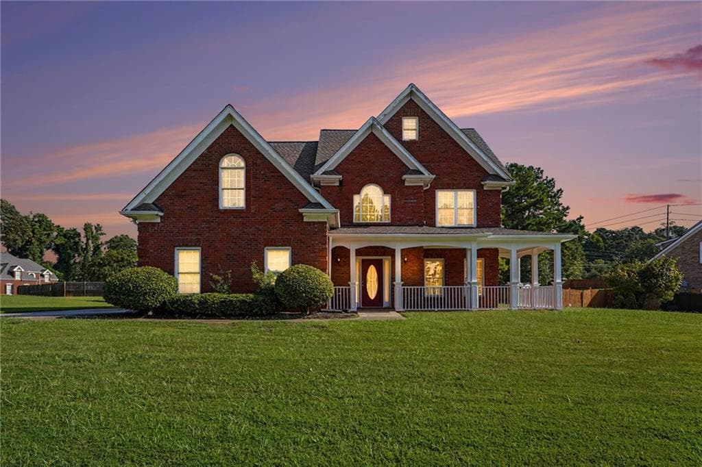 4 bedroom, 3 bathroom, 2,671 sq ft single family residence for sale at 2002 Evergreen Drive, Conyers, GA 30013 — photo 2