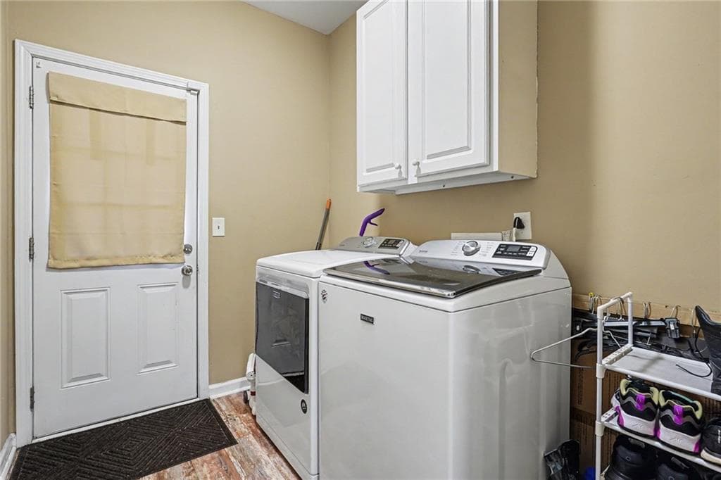 4 bedroom, 3 bathroom, 2,671 sq ft single family residence for sale at 2002 Evergreen Drive, Conyers, GA 30013 — photo 9