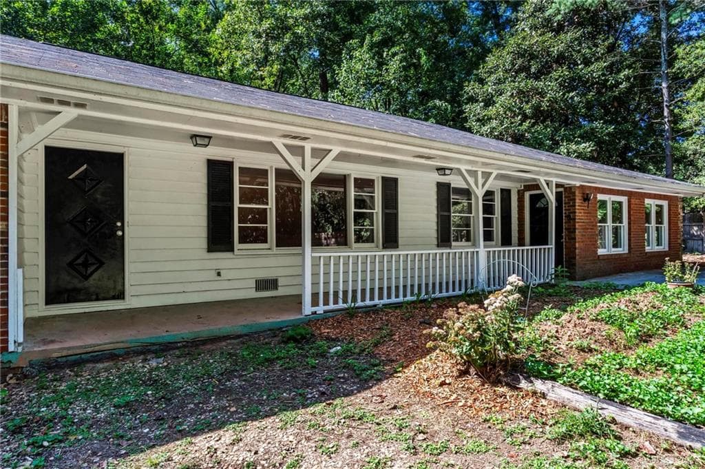 4 bedroom, 4 bathroom, 3,187 sq ft single family residence for sale at 1360 Mclendon Drive, Decatur, GA 30033 — photo 3