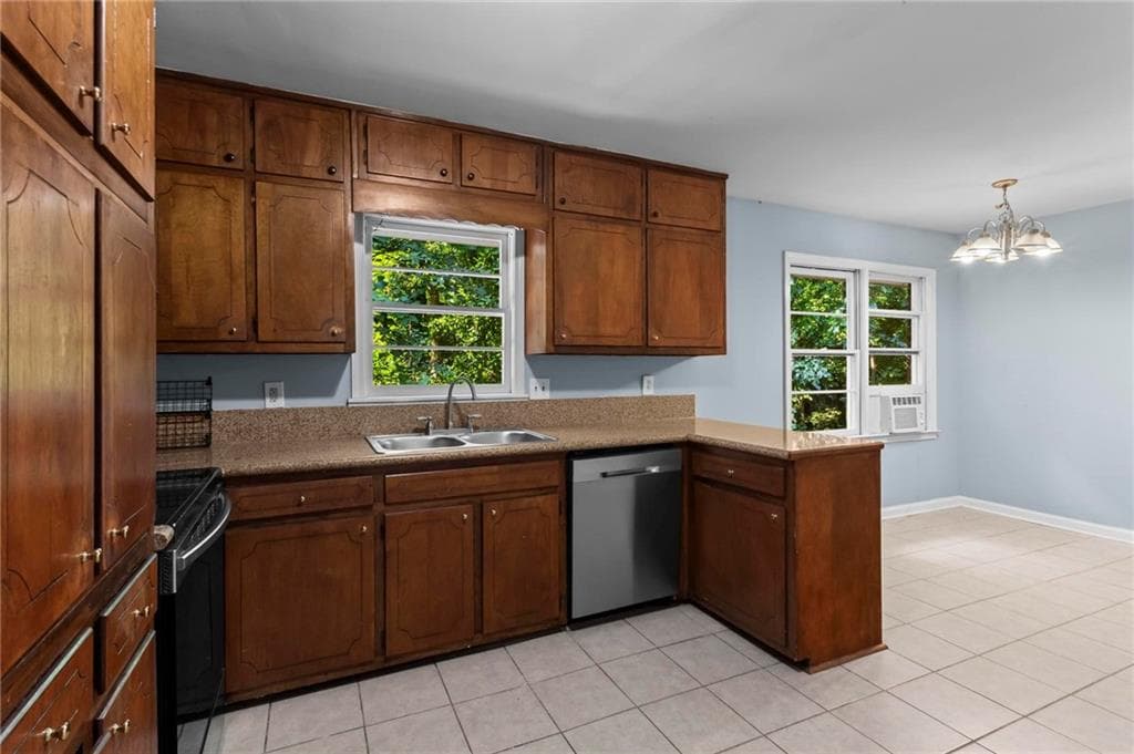 4 bedroom, 4 bathroom, 3,187 sq ft single family residence for sale at 1360 Mclendon Drive, Decatur, GA 30033 — photo 6