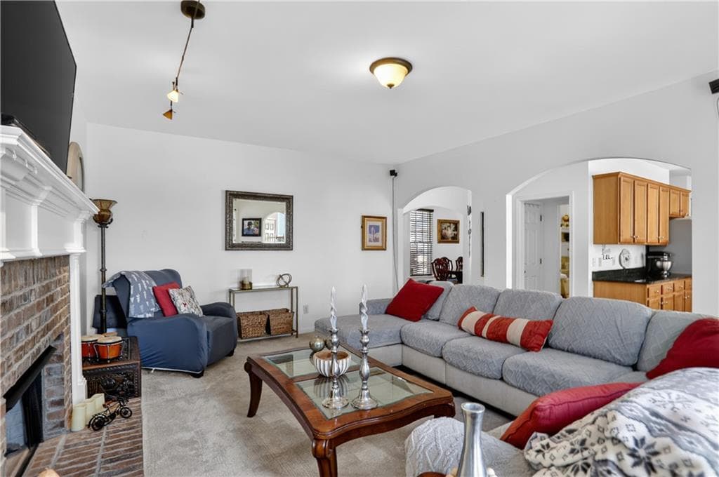 5 bedroom, 4 bathroom, 3,800 sq ft single family residence for sale at 235 Elmbrook Lane, Canton, GA 30114 — photo 5
