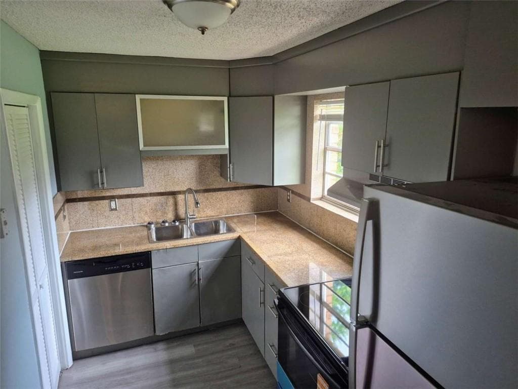 3 bedroom, 3 bathroom, 2,010 sq ft condominium for sale at 4701 Flat Shoals Road 31F, Union City, GA 30291 — photo 4