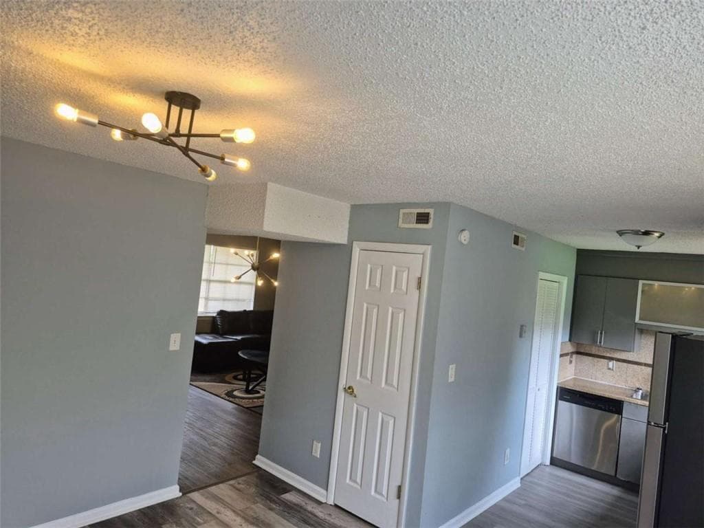 3 bedroom, 3 bathroom, 2,010 sq ft condominium for sale at 4701 Flat Shoals Road 31F, Union City, GA 30291 — photo 7