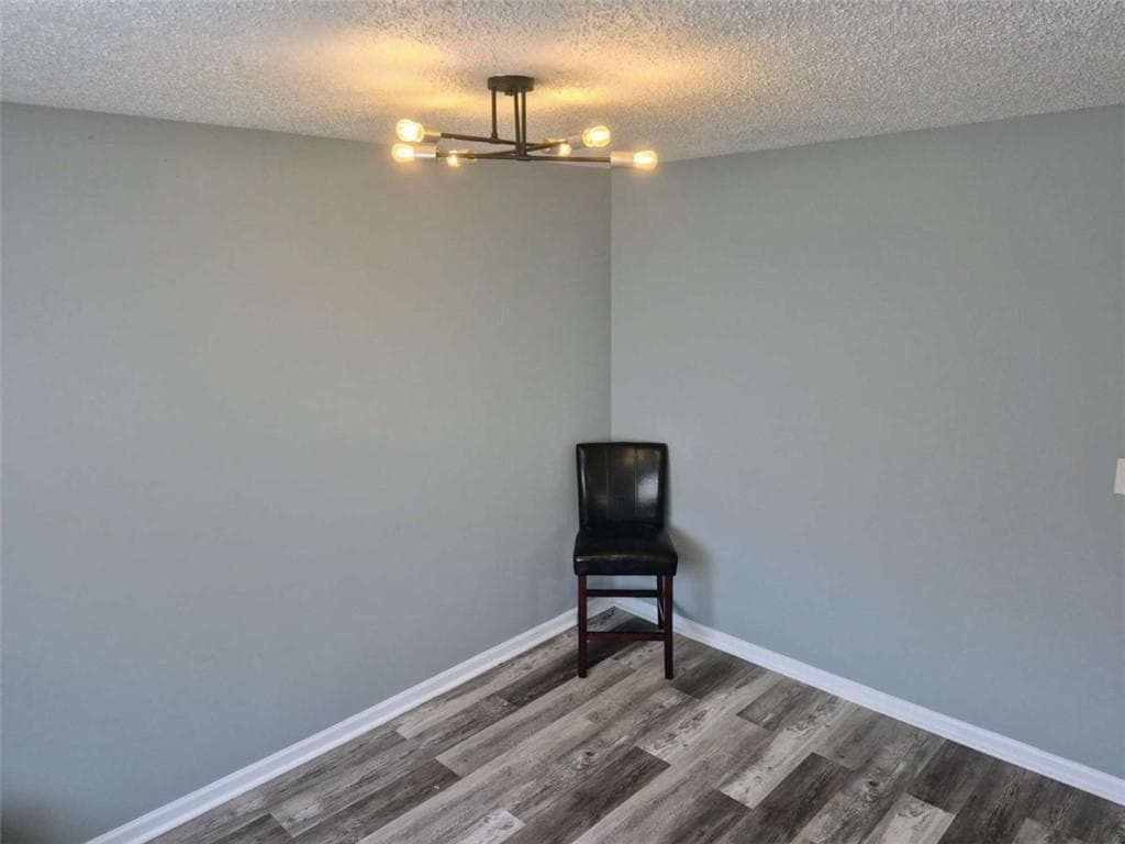 3 bedroom, 3 bathroom, 2,010 sq ft condominium for sale at 4701 Flat Shoals Road 31F, Union City, GA 30291 — photo 8