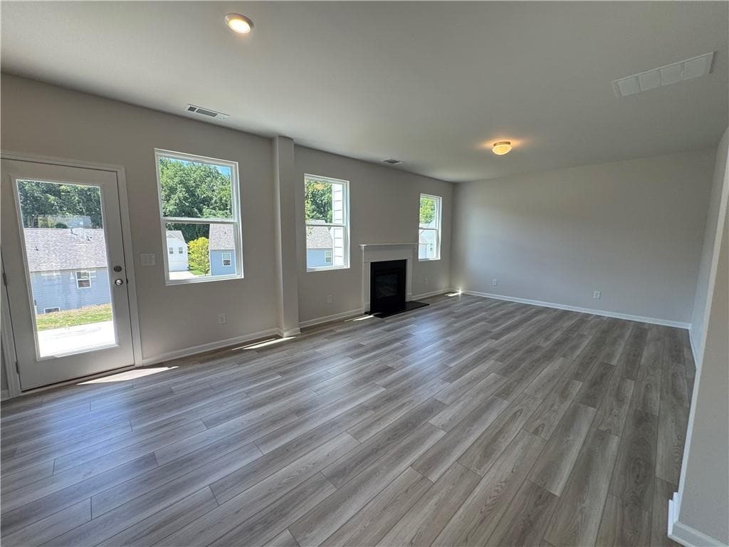 4 bedroom, 3 bathroom, 1,714 sq ft single family residence for sale at 337 Bloomfield Circle, Canton, GA 30114 — photo 6