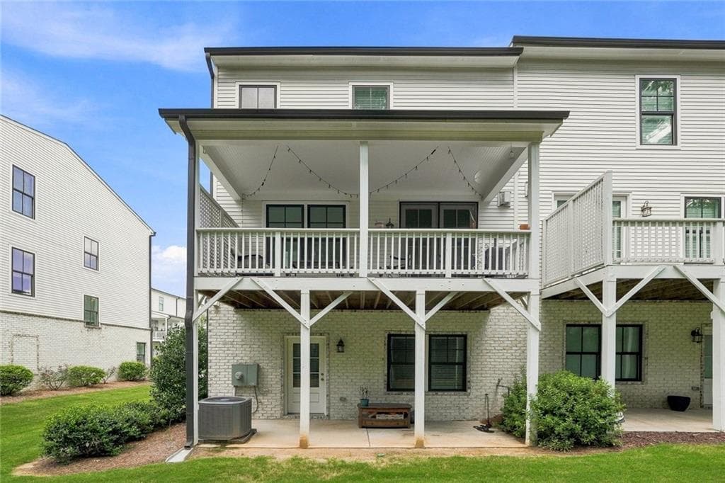 4 bedroom, 4 bathroom, 2,530 sq ft townhouse for sale at 6146 Eves Way, Norcross, GA 30071 — photo 3