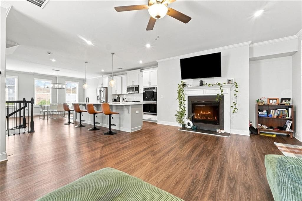 4 bedroom, 4 bathroom, 2,530 sq ft townhouse for sale at 6146 Eves Way, Norcross, GA 30071 — photo 4