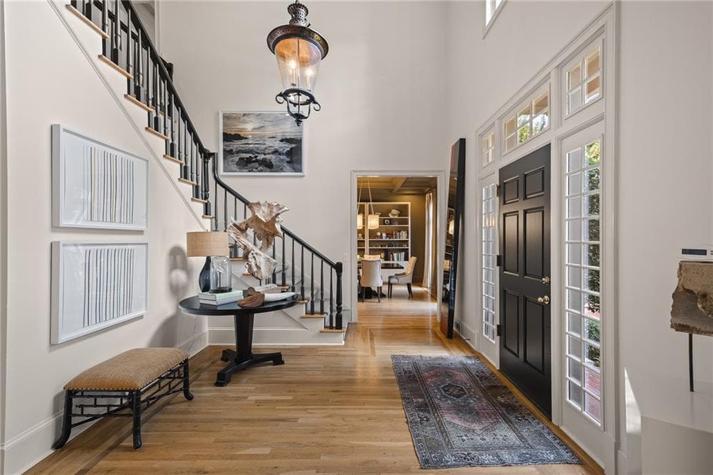5 bedroom, 5 bathroom, 5,931 sq ft single family residence for sale at 220 Powers Cove, Atlanta, GA 30327 — photo 6
