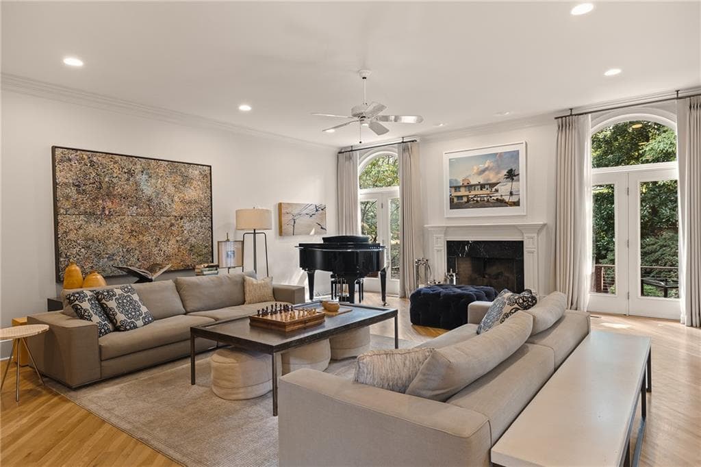 5 bedroom, 5 bathroom, 5,931 sq ft single family residence for sale at 220 Powers Cove, Atlanta, GA 30327 — photo 10