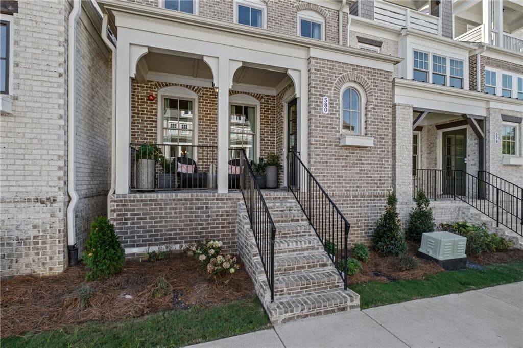 3 bedroom, 5 bathroom, 3,720 sq ft townhouse for sale at 580 Brashy Street, Woodstock, GA 30188 — photo 4