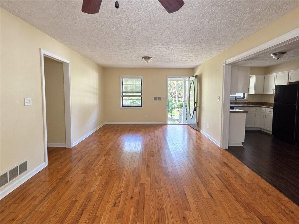 4 bedroom, 3 bathroom, 1,605 sq ft single family residence for sale at 30 Smoke Rise Court, Stockbridge, GA 30281 — photo 4