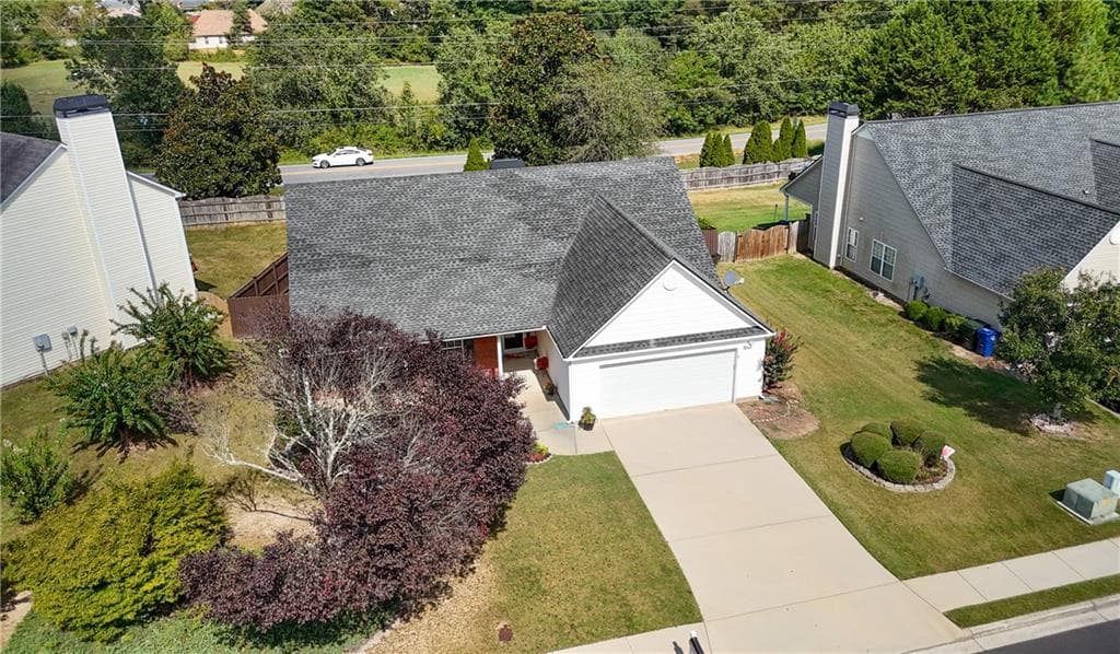 3 bedroom, 2 bathroom, 1,732 sq ft single family residence for sale at 4248 Webb Meadows Drive, Loganville, GA 30052 — photo 2