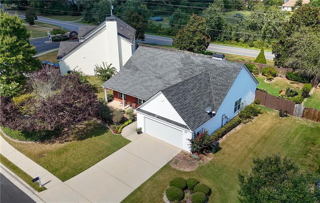 3 bedroom, 2 bathroom, 1,732 sq ft single family residence for sale at 4248 Webb Meadows Drive, Loganville, GA 30052 — photo 3