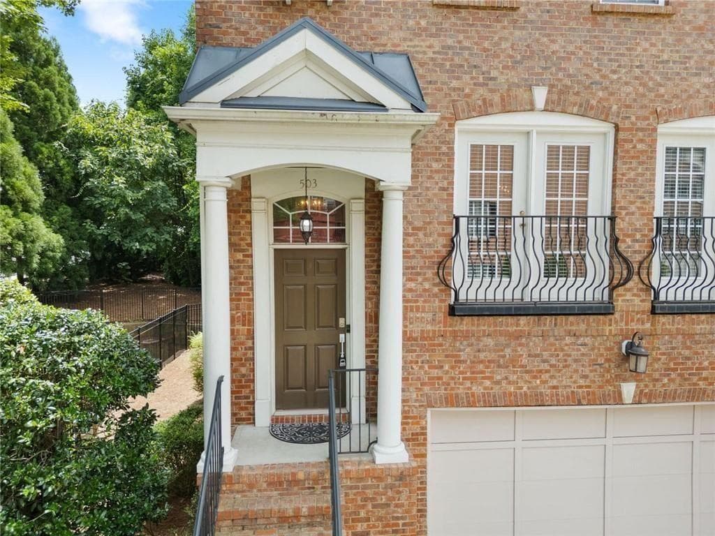 3 bedroom, 3 bathroom, 2,713 sq ft townhouse for sale at 2203 Cumberland Parkway #503, Atlanta, GA 30339 — photo 7