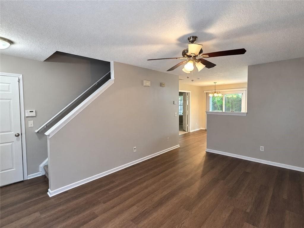 4 bedroom, 1 bathroom, 1,341 sq ft single family residence for sale at 3389 Sable Chase Lane, South Fulton, GA 30349 — photo 2