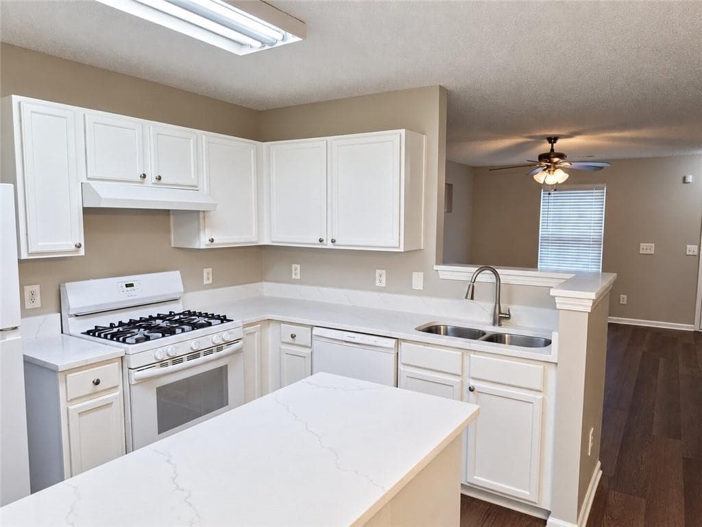 4 bedroom, 1 bathroom, 1,341 sq ft single family residence for sale at 3389 Sable Chase Lane, South Fulton, GA 30349 — photo 9