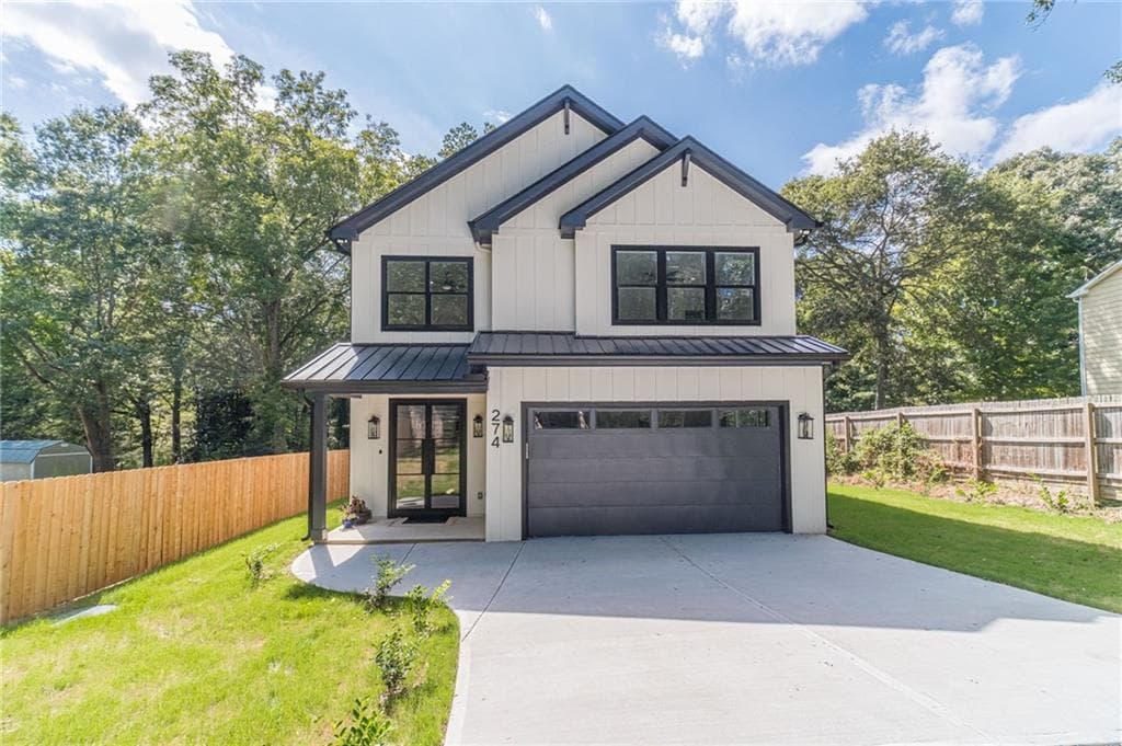 5 bedroom, 3 bathroom, 2,811 sq ft single family residence for sale at 274 White Street, Hoschton, GA 30548 — photo 2