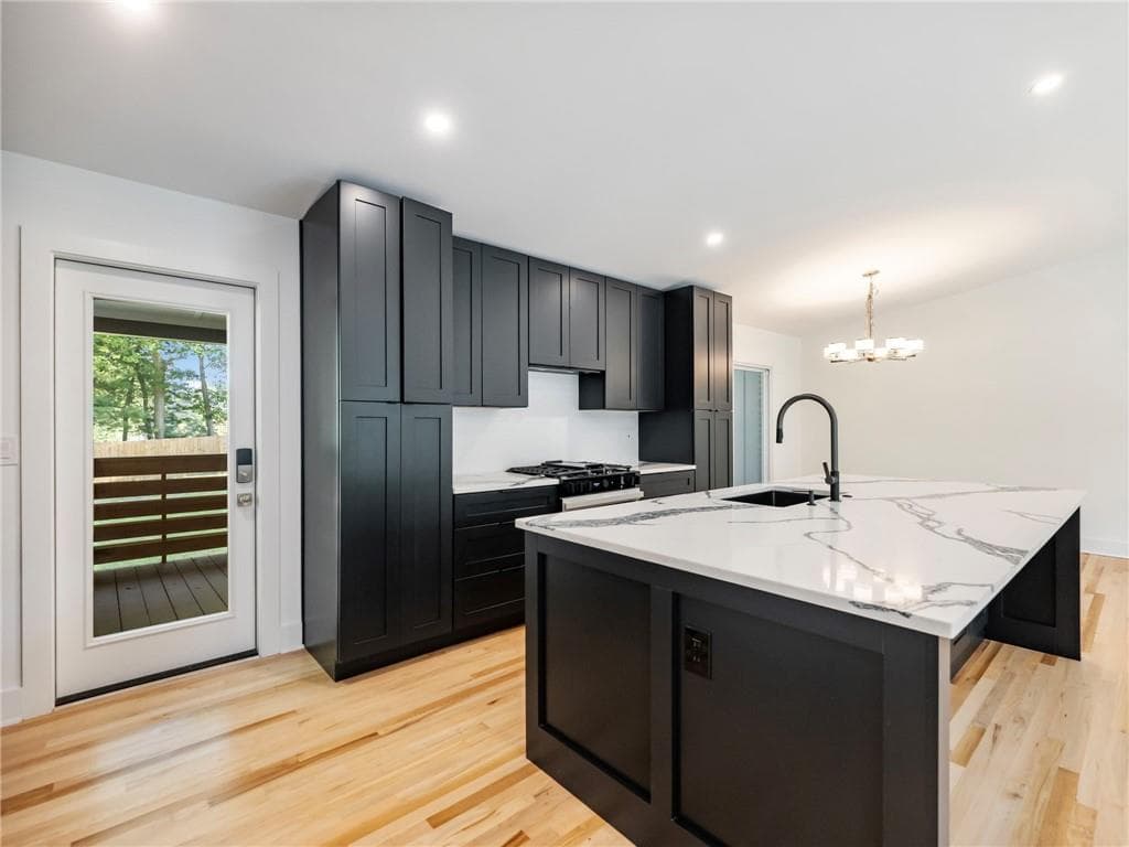 4 bedroom, 4 bathroom, 2,625 sq ft single family residence for sale at 3344 N Embry Circle, Atlanta, GA 30341 — photo 9