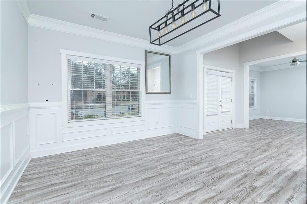 5 bedroom, 4 bathroom, 3,536 sq ft single family residence for sale at 5659 Eternal Drive, Atlanta, GA 30349 — photo 3