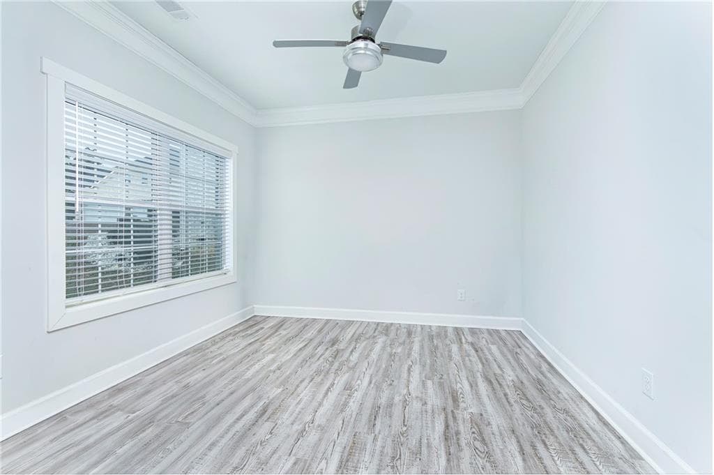 5 bedroom, 4 bathroom, 3,536 sq ft single family residence for sale at 5659 Eternal Drive, Atlanta, GA 30349 — photo 4