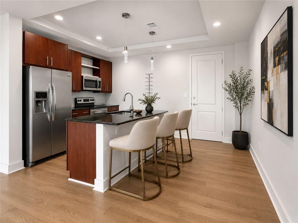 2 bedroom, 2 bathroom, 1,236 sq ft condominium for sale at 4561 Olde Perimeter Way 1909, Atlanta, GA 30346 — photo 4