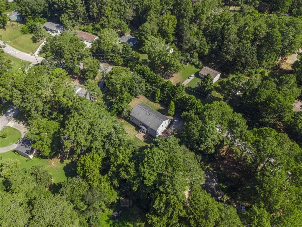 5 bedroom, 3 bathroom, 3,840 sq ft single family residence for sale at 3205 Newcastle Way, Snellville, GA 30039 — photo 8