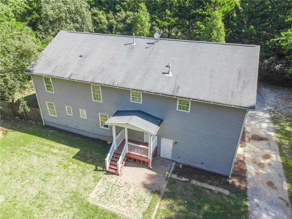 5 bedroom, 3 bathroom, 3,840 sq ft single family residence for sale at 3205 Newcastle Way, Snellville, GA 30039 — photo 9