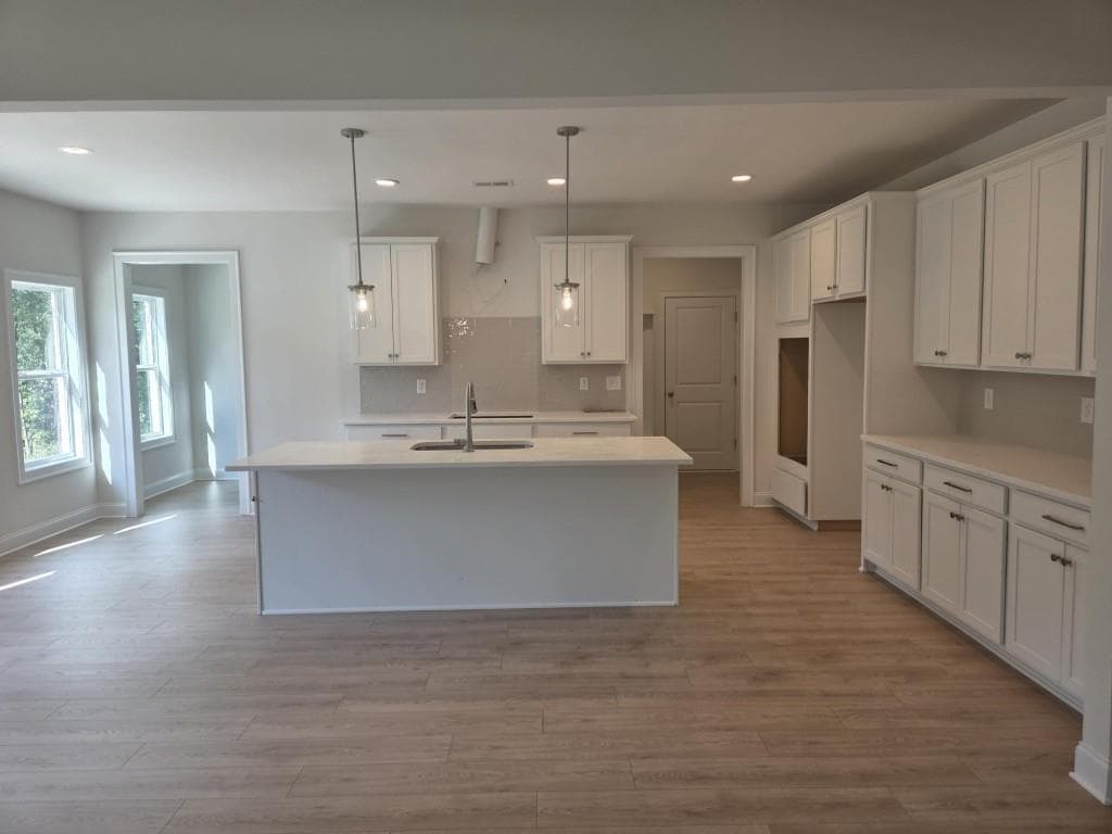 5 bedroom, 4 bathroom, 2,980 sq ft single family residence for sale at 109 Southview Drive, Ellenwood, GA 30294 — photo 9