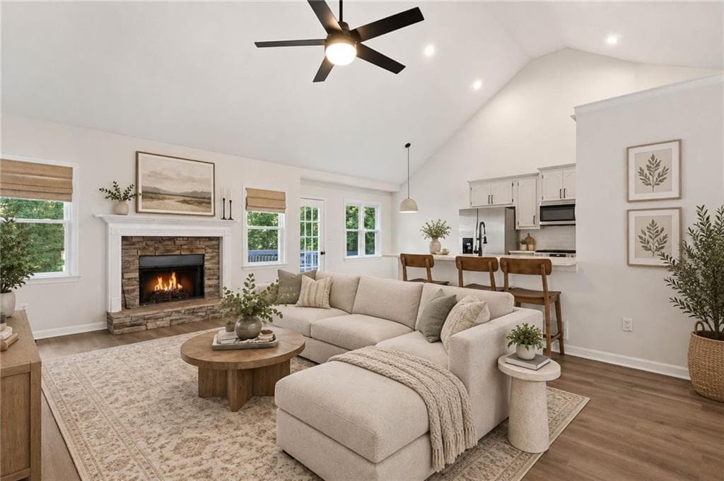 5 bedroom, 3 bathroom, 2,372 sq ft single family residence for sale at 1003 Queensbury Run, Acworth, GA 30102 — photo 3