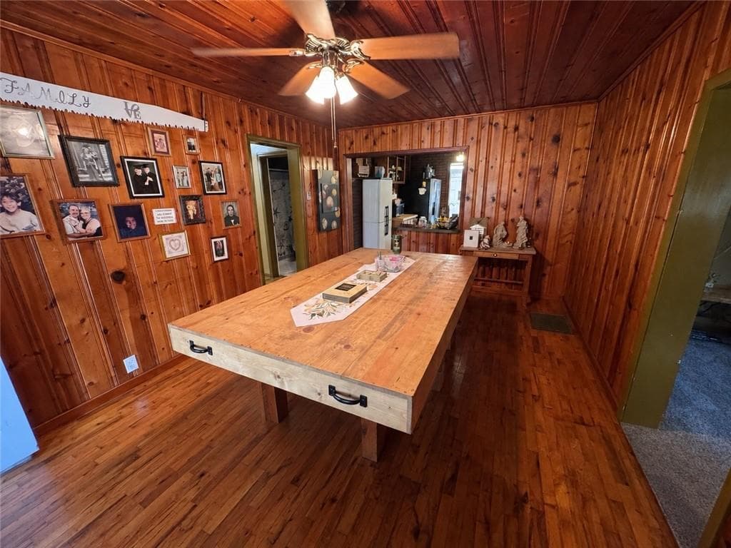 3 bedroom, 2 bathroom, 1,464 sq ft single family residence for sale at 4620 Oak Grove Circle, Cumming, GA 30028 — photo 8