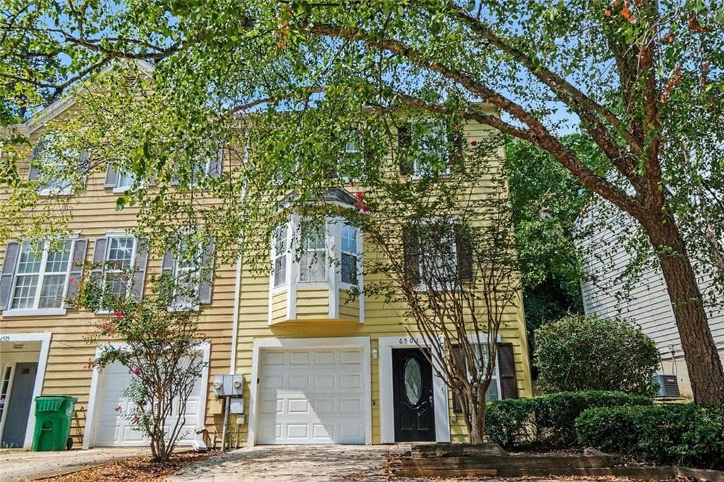 3 bedroom, 3 bathroom, 1,420 sq ft townhouse under contract at 6501 Charter Way, Lithonia, GA 30058