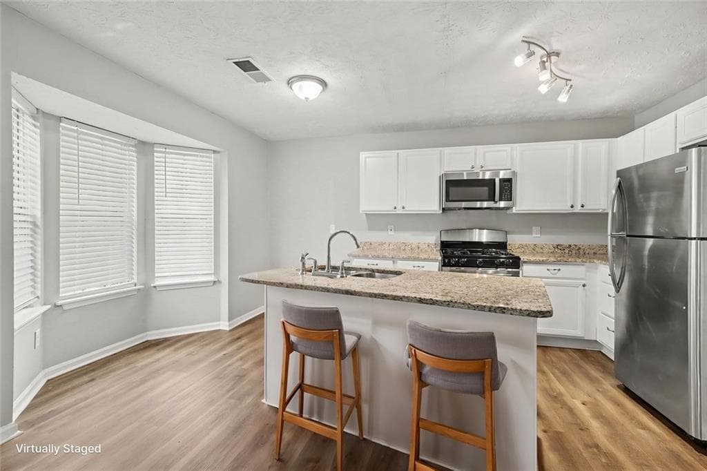 3 bedroom, 3 bathroom, 1,420 sq ft townhouse under contract at 6501 Charter Way, Lithonia, GA 30058 — photo 10