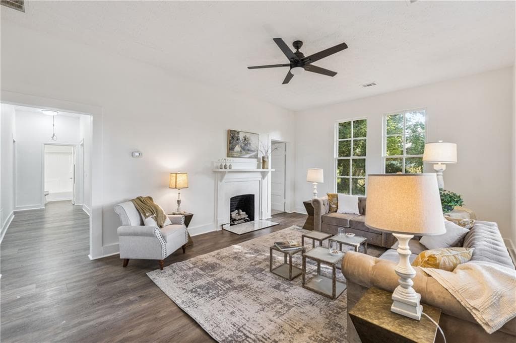 3 bedroom, 2 bathroom, 1,624 sq ft single family residence for sale at 1820 Cassville Road, Cartersville, GA 30121 — photo 4