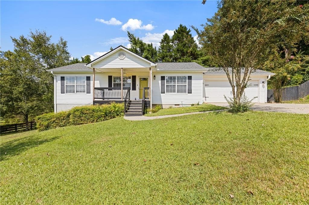 4 bedroom, 3 bathroom, 1,825 sq ft single family residence for sale at 43 Dawson Trace, Dawsonville, GA 30534