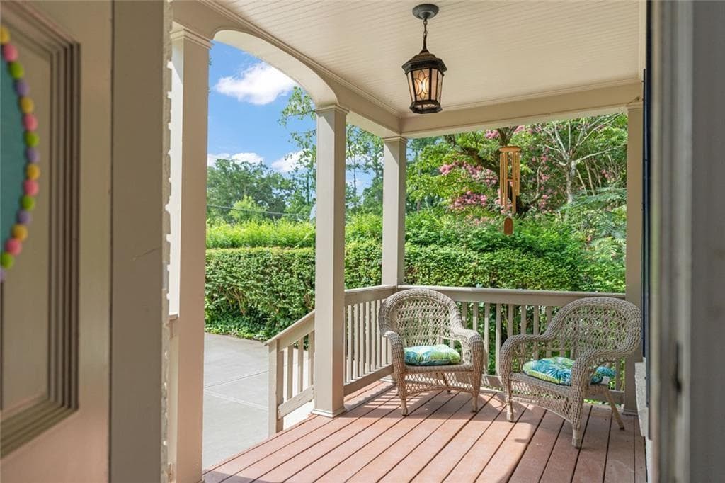 3 bedroom, 2 bathroom, 1,250 sq ft single family residence for sale at 1730 Bridgeport Drive, Atlanta, GA 30329 — photo 2