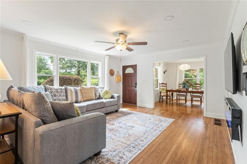 3 bedroom, 2 bathroom, 1,250 sq ft single family residence for sale at 1730 Bridgeport Drive, Atlanta, GA 30329 — photo 4