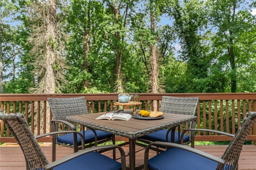 3 bedroom, 2 bathroom, 1,250 sq ft single family residence for sale at 1730 Bridgeport Drive, Atlanta, GA 30329 — photo 7
