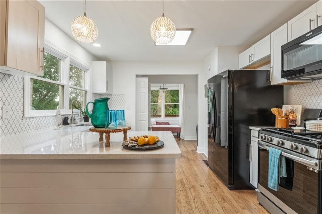3 bedroom, 2 bathroom, 1,250 sq ft single family residence for sale at 1730 Bridgeport Drive, Atlanta, GA 30329 — photo 10