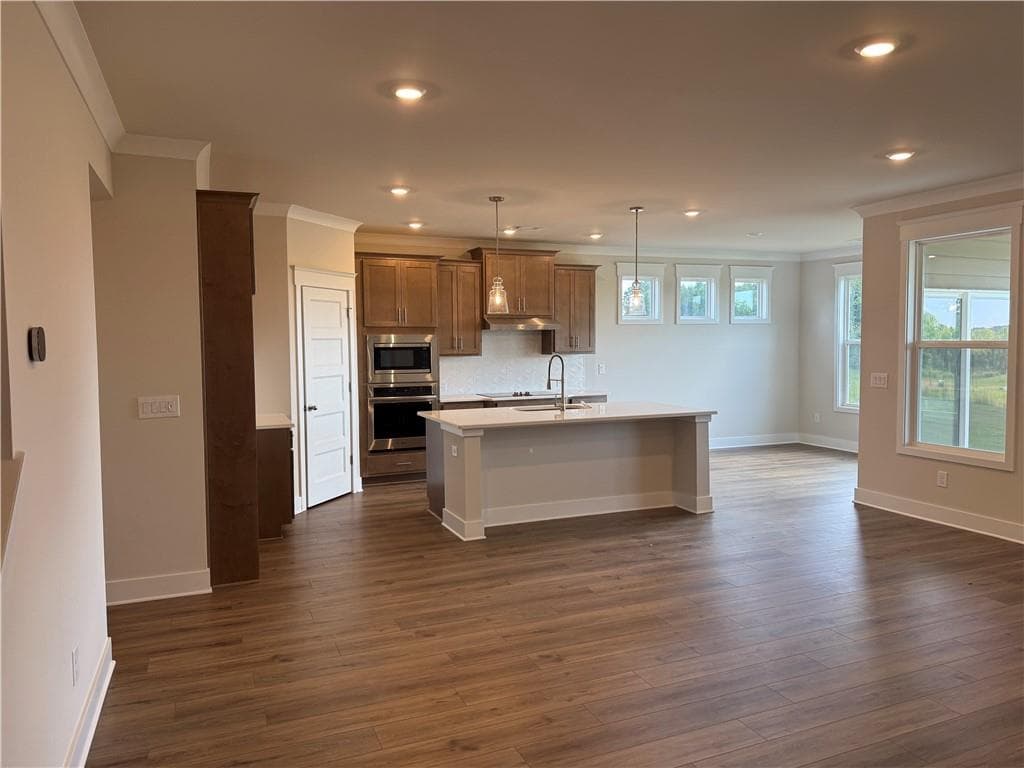 3 bedroom, 3 bathroom, 2,347 sq ft single family residence under contract at 35 Piney Grove Court, Auburn, GA 30011 — photo 6