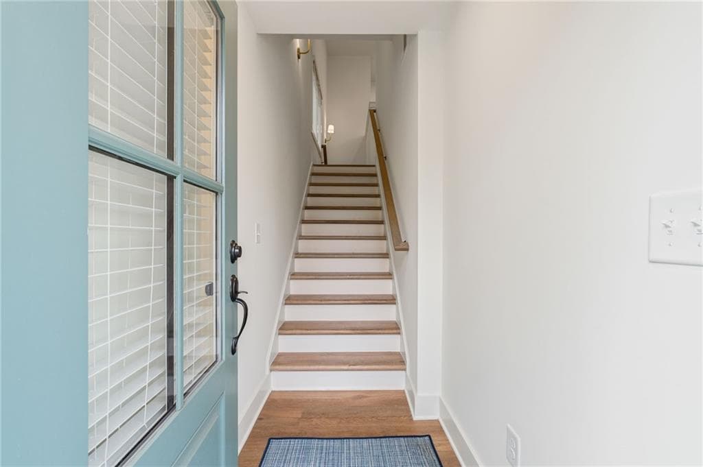 4 bedroom, 4 bathroom, 2,025 sq ft single family residence for rent at 102 Pinecone Parkway, Alpharetta, GA 30022 for $4,250 a month — photo 3