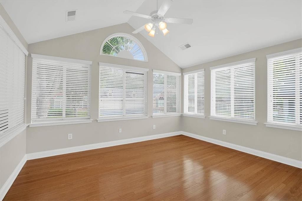 2 bedroom, 2 bathroom, 1,712 sq ft condominium under contract at 5278 Stone Village Circle 8, Kennesaw, GA 30152 — photo 9