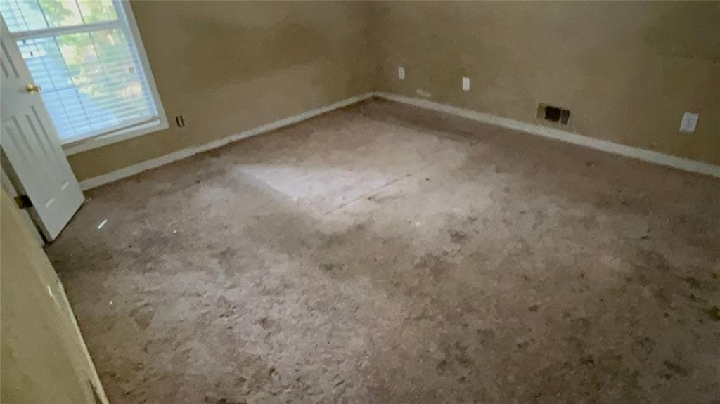 3 bedroom, 3 bathroom, 1,632 sq ft single family residence under contract at 3221 Summer Wood Circle, Snellville, GA 30039 — photo 3