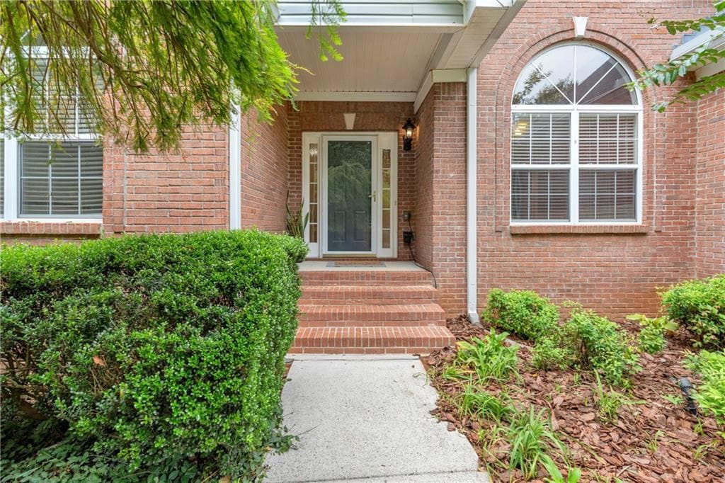 4 bedroom, 3 bathroom, 3,400 sq ft single family residence under contract at 1256 Overland Park Drive, Braselton, GA 30517 — photo 4