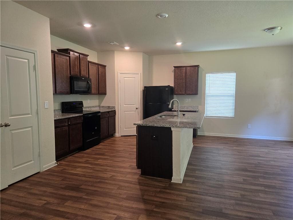 3 bedroom, 3 bathroom, 1,848 sq ft single family residence for rent at 371 Morning Drive, Athens, GA 30606 for $1,900 a month — photo 2